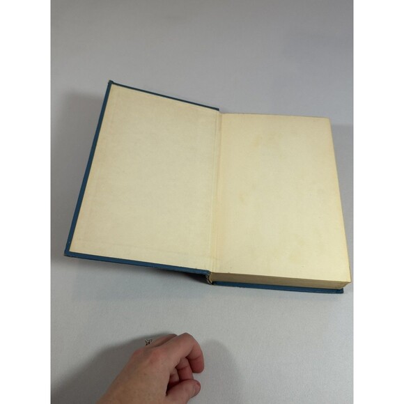 Vintage 1965 Duet by Daphne du Maurier Hardcover – Two Complete Novels - Picture 8 of 14